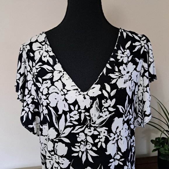 Ralph Lauren Floral Print Top Black White Ladies Medum Flutter Sleeve Shirt - Picture 5 of 10